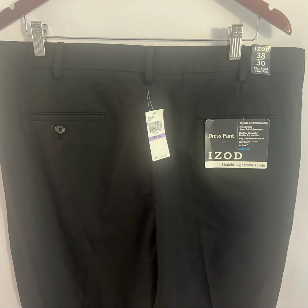 Izod Chino Dress Pants Mens 38 x 30 Wrinkle Flat Front Cuffed Pleat Black NWT